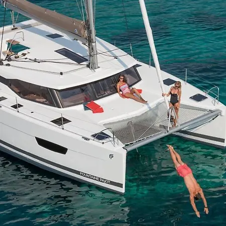 Botel Catamaran And Special Events *