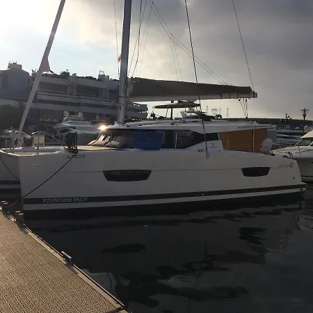 Catamaran&special Events Hotel en barco